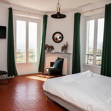 Les Roches Apartman *