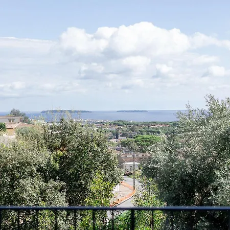 Les Roches * Мандельё-ла-Напуль