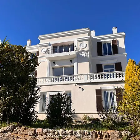 Les Roches Мандельё-ла-Напуль