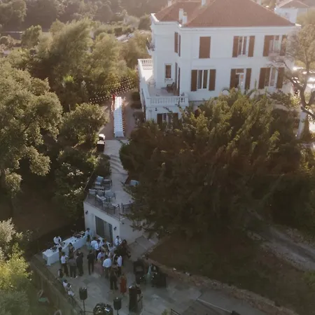 Les Roches Апартаменты Мандельё-ла-Напуль